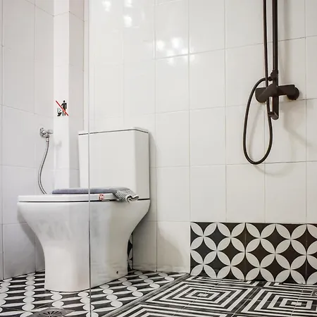 Kostis Hotel *