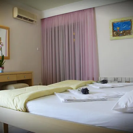 Kostis Hotel *