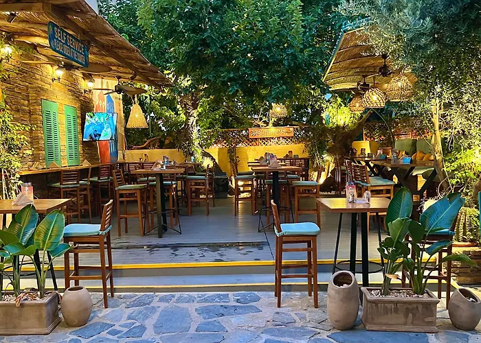 Kostis מלון העיירה סקיאתוס