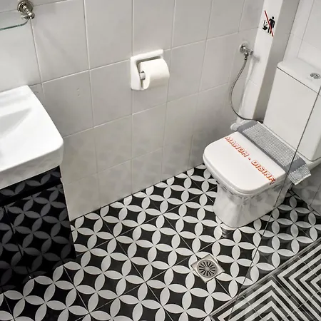 Otel Kostis İskados