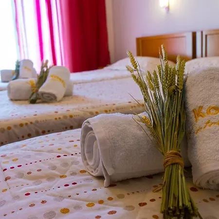 Otel Kostis İskados